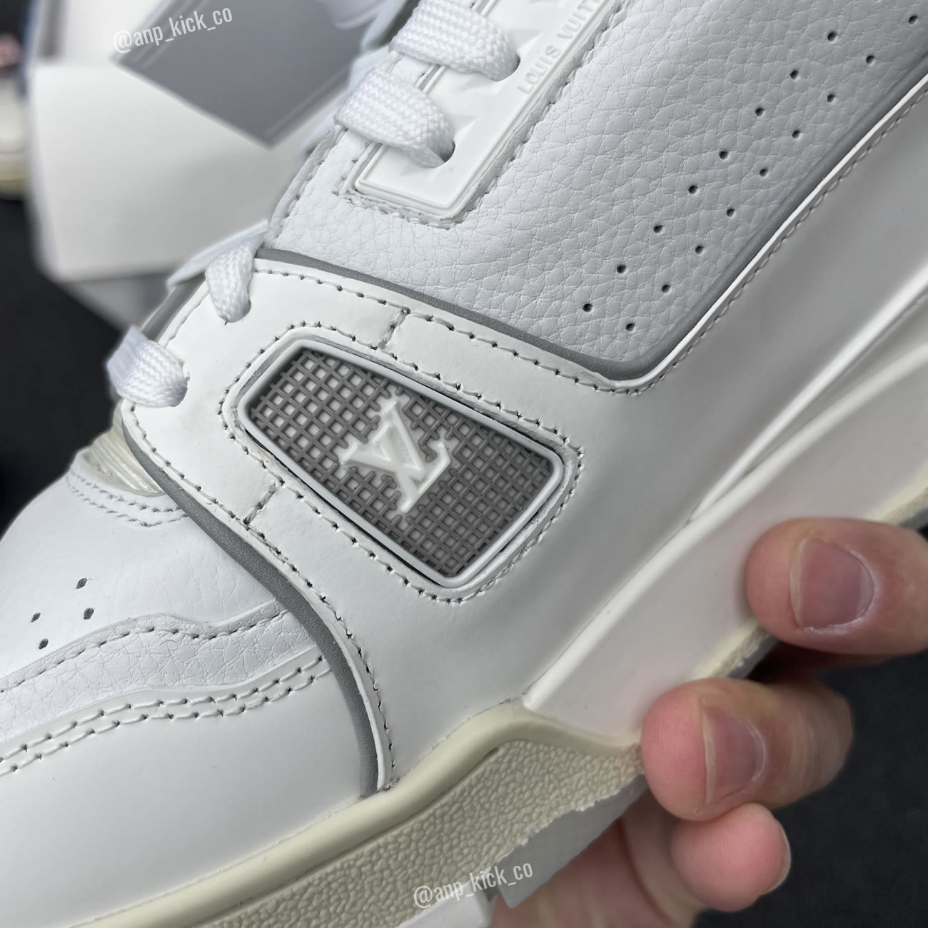 New L V Trainer Sneaker Shoes White Signature (5) - www.newkick.org New L V Trainer Sneaker Shoes White Signature (5) - www.newkick.org