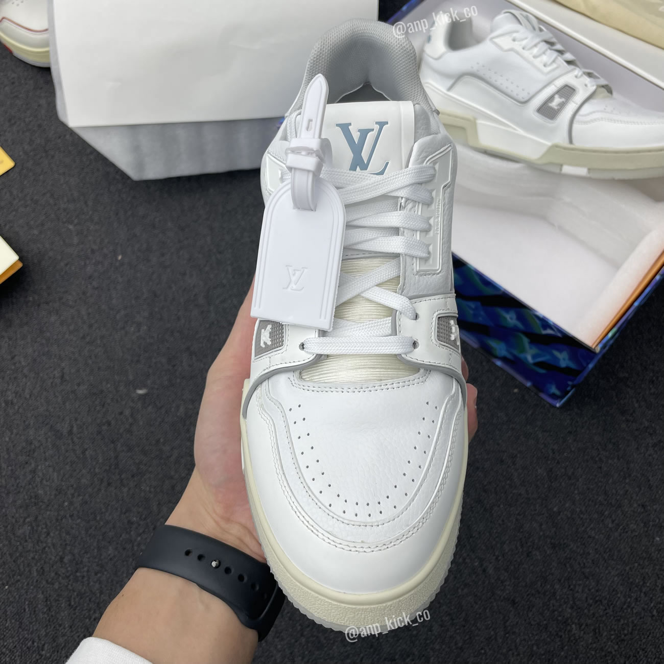 New L V Trainer Sneaker Shoes White Signature (7) - www.newkick.org New L V Trainer Sneaker Shoes White Signature (7) - www.newkick.org