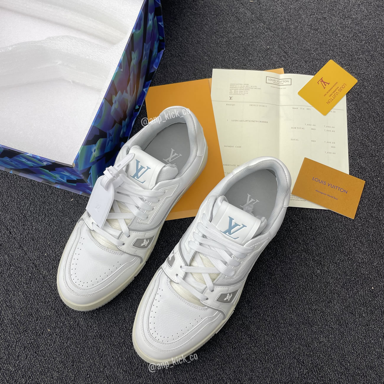New L V Trainer Sneaker Shoes White Signature (8) - www.newkick.org New L V Trainer Sneaker Shoes White Signature (8) - www.newkick.org