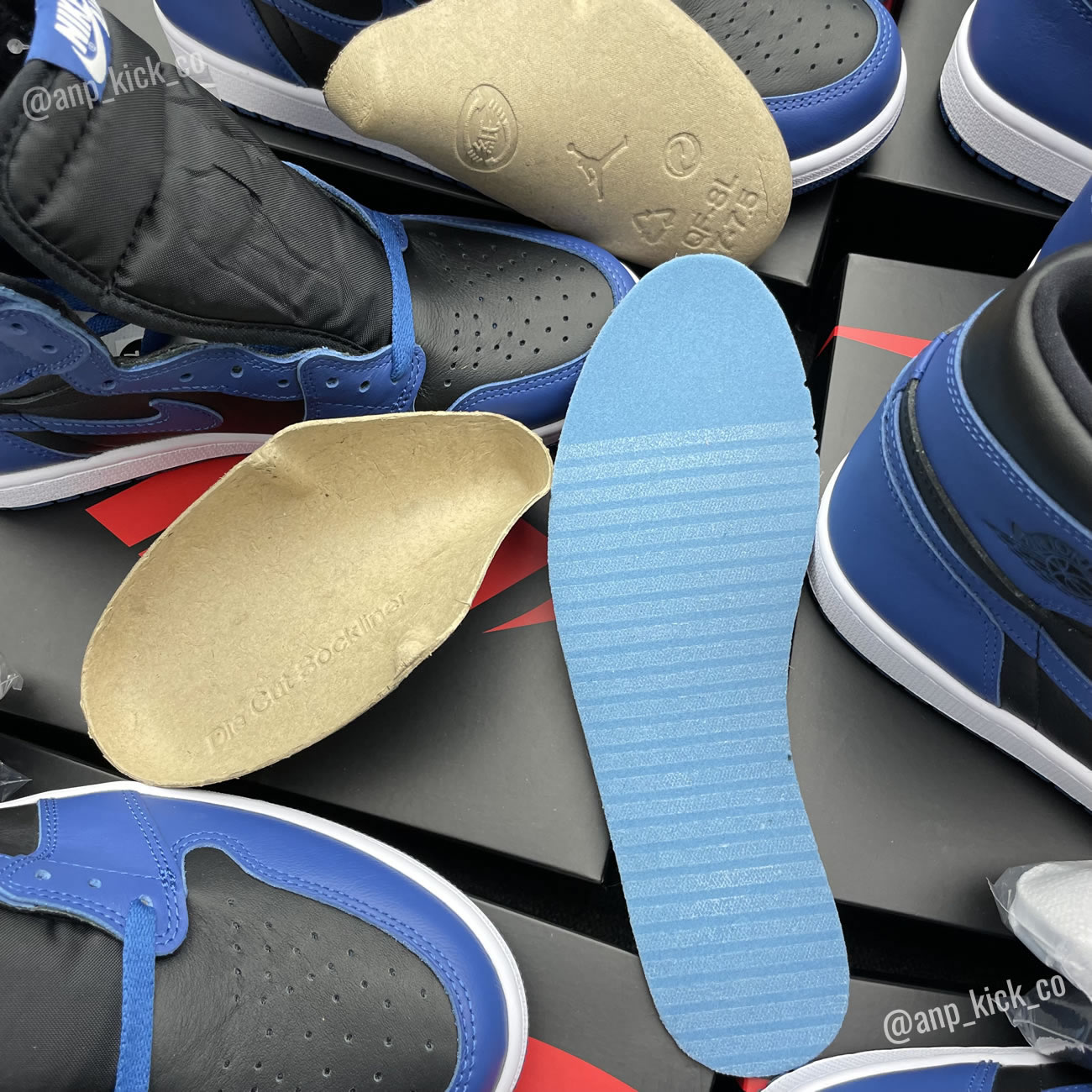 Air Jordan 1 Retro High Og Anpkick Dark Marina Blue 555088 404 (7) - www.newkick.org Air Jordan 1 Retro High Og Anpkick Dark Marina Blue 555088 404 (7) - www.newkick.org