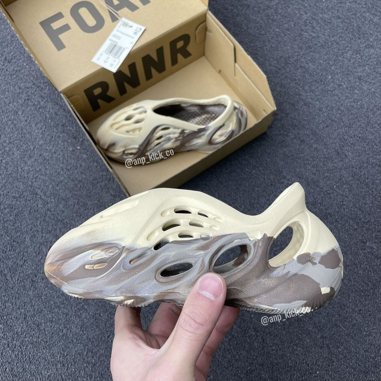 Adidas Yeezy Foam Rnnr Mx Cream Clay Anpkick Gx8802 (2) - www.newkick.org Adidas Yeezy Foam Rnnr Mx Cream Clay Anpkick Gx8802 (2) - www.newkick.org