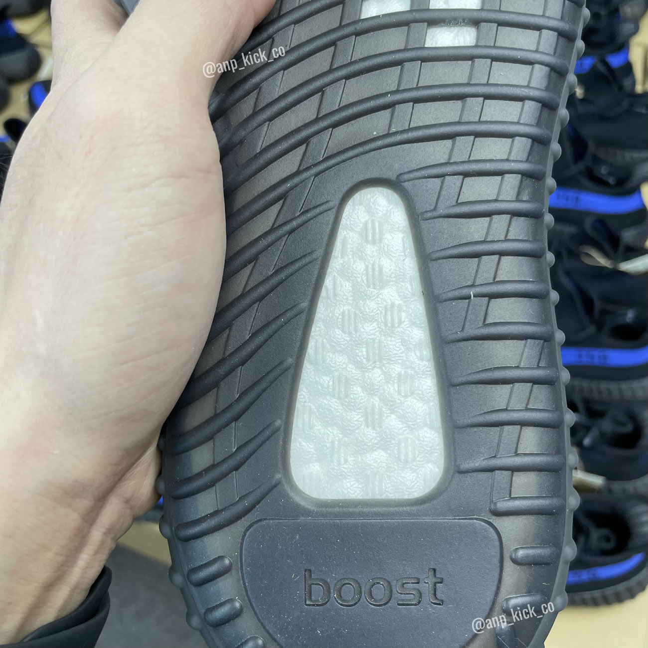 Adidas Yeezy Boost 350 V2 Dazzling Blue Anpkick Gy7164 (5) - www.newkick.org Adidas Yeezy Boost 350 V2 Dazzling Blue Anpkick Gy7164 (5) - www.newkick.org