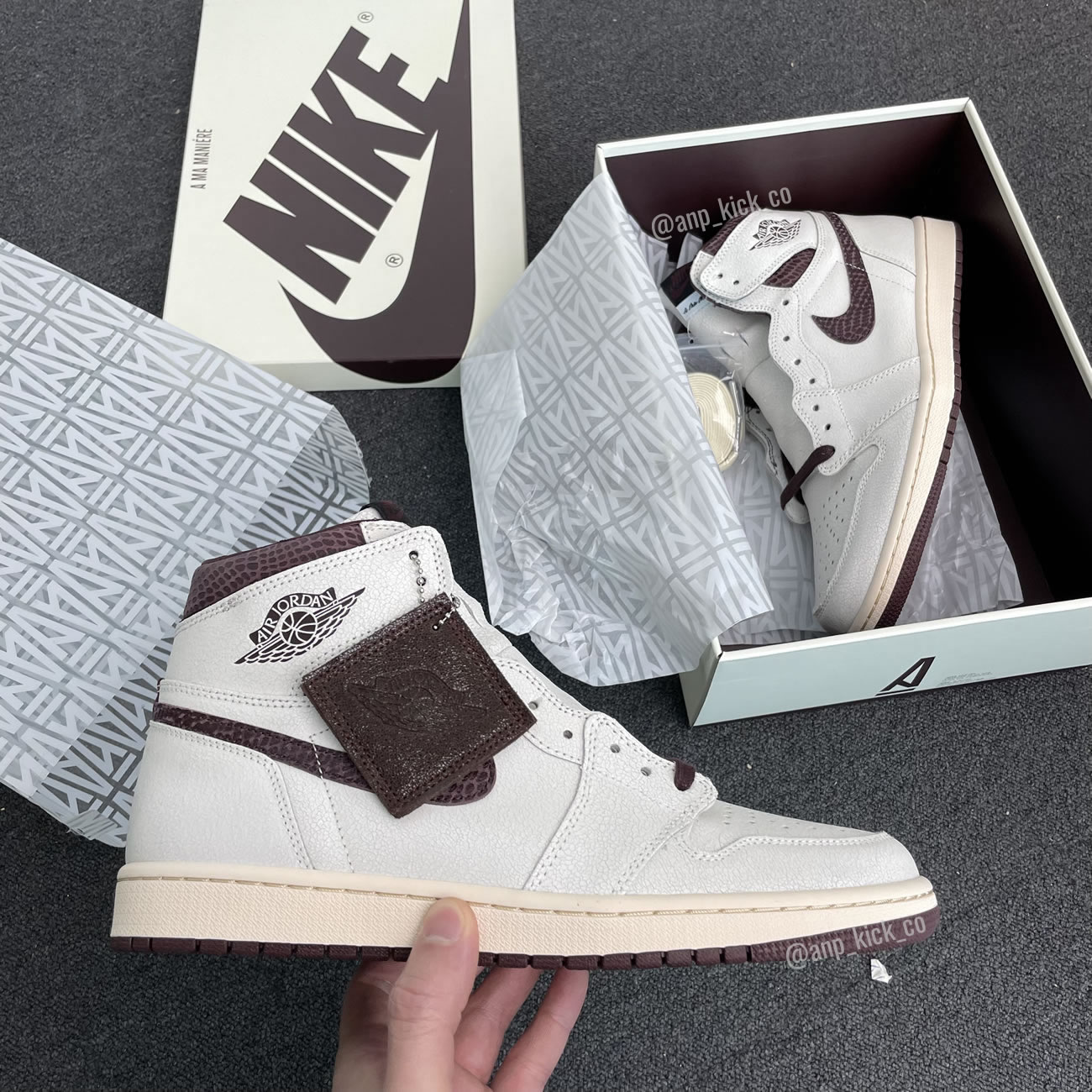 A Ma Maniere Air Jordan 1 High Og Sail And Burgundy Anpkick Do7097 100 (1) - www.newkick.vip A Ma Maniere Air Jordan 1 High Og Sail And Burgundy Anpkick Do7097 100 (1) - www.newkick.vip