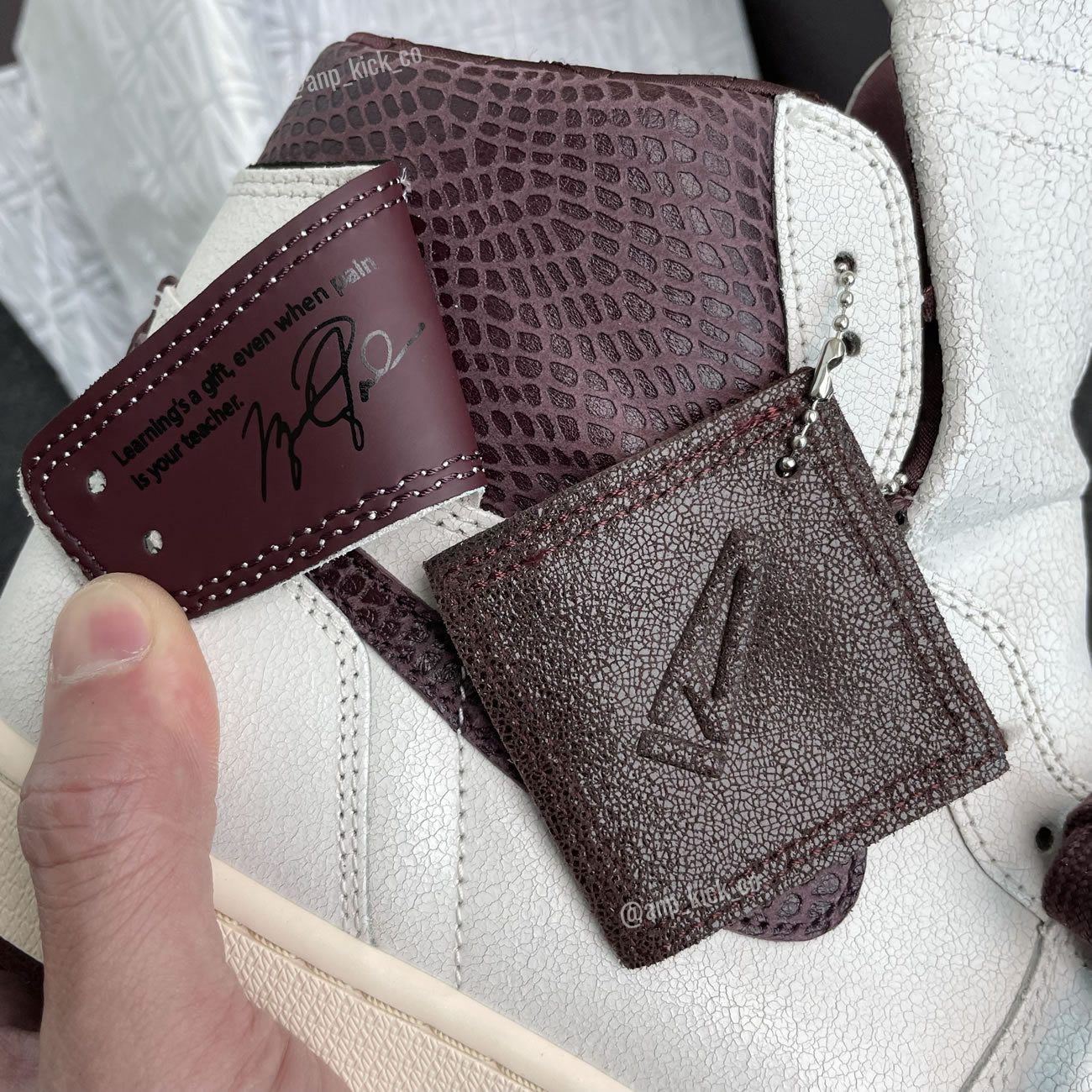 A Ma Maniere Air Jordan 1 High Og Sail And Burgundy Anpkick Do7097 100 (11) - www.newkick.vip A Ma Maniere Air Jordan 1 High Og Sail And Burgundy Anpkick Do7097 100 (11) - www.newkick.vip
