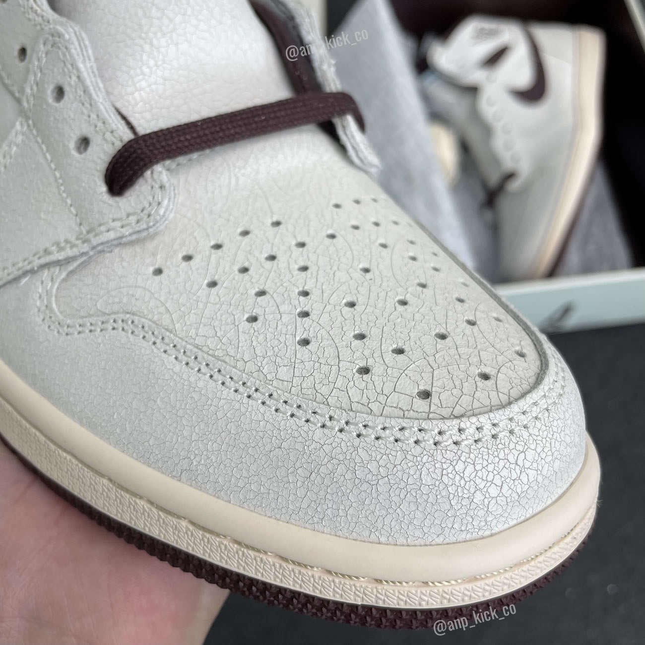 A Ma Maniere Air Jordan 1 High Og Sail And Burgundy Anpkick Do7097 100 (4) - www.newkick.vip A Ma Maniere Air Jordan 1 High Og Sail And Burgundy Anpkick Do7097 100 (4) - www.newkick.vip