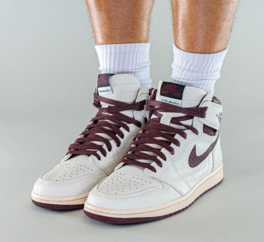 A Ma Maniere Air Jordan 1 High Og Sail And Burgundy Do7097 100 On Feet (1) - www.newkick.vip A Ma Maniere Air Jordan 1 High Og Sail And Burgundy Do7097 100 On Feet (1) - www.newkick.vip