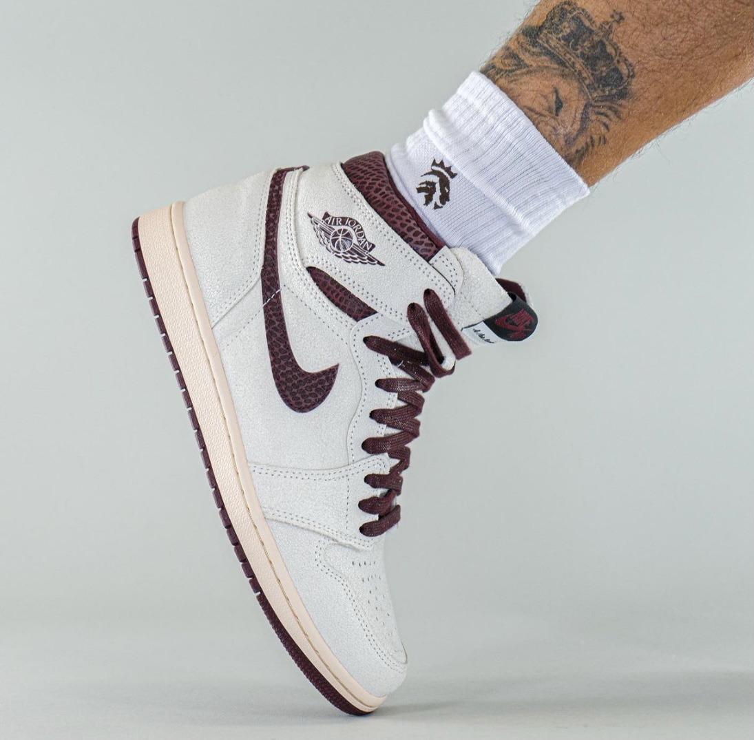 A Ma Maniere Air Jordan 1 High Og Sail And Burgundy Do7097 100 On Feet (5) - www.newkick.vip A Ma Maniere Air Jordan 1 High Og Sail And Burgundy Do7097 100 On Feet (5) - www.newkick.vip