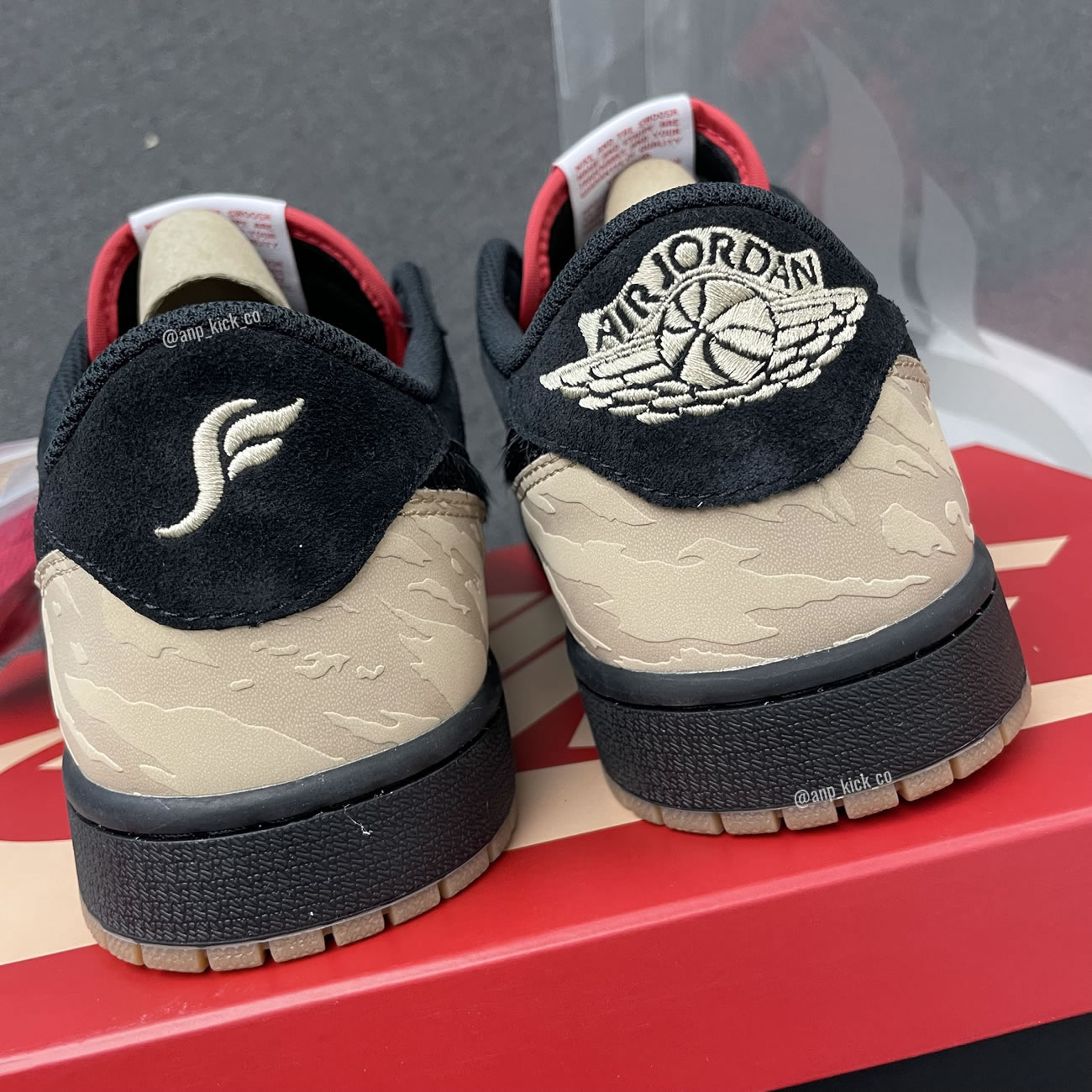 Solefly Air Jordan 1 Low Carnivore Anpkick Dn3400 001 (4) - www.newkick.org Solefly Air Jordan 1 Low Carnivore Anpkick Dn3400 001 (4) - www.newkick.org