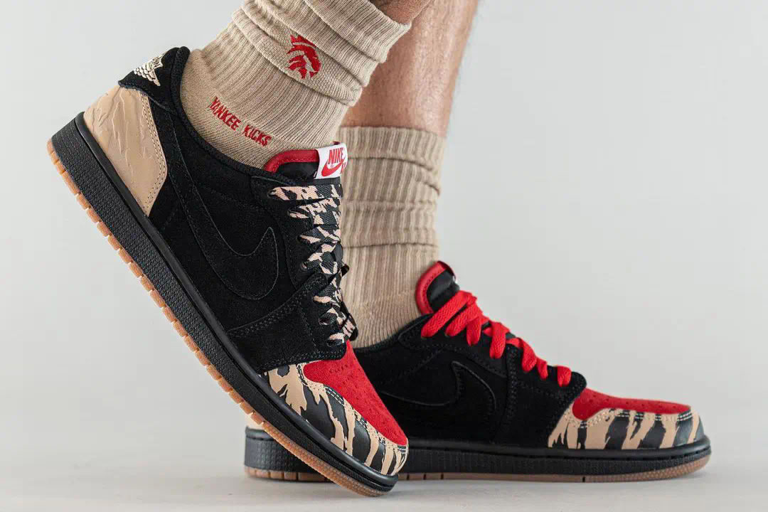 Solefly Air Jordan 1 Low Carnivore Dn3400 001 On Feet (2) - www.newkick.org Solefly Air Jordan 1 Low Carnivore Dn3400 001 On Feet (2) - www.newkick.org