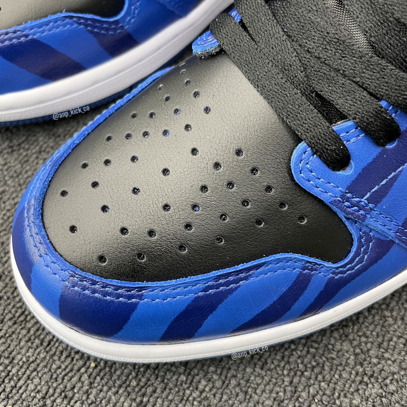 The North Face Kaws Air Jordan 1 Retro High Shoes Anpkick Custom Making (10) - www.newkick.vip The North Face Kaws Air Jordan 1 Retro High Shoes Anpkick Custom Making (10) - www.newkick.vip