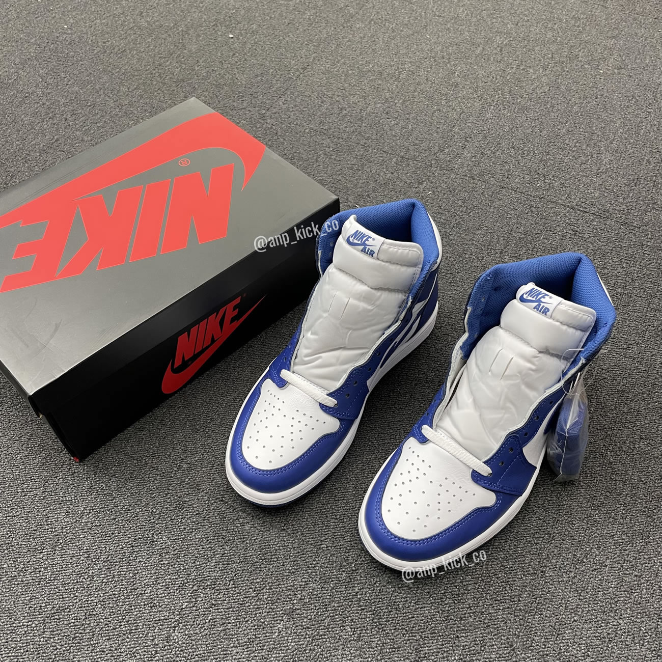 Air Jordan 1 Retro High Og Anpkick Storm Blue 555088 127 (8) - www.newkick.org Air Jordan 1 Retro High Og Anpkick Storm Blue 555088 127 (8) - www.newkick.org