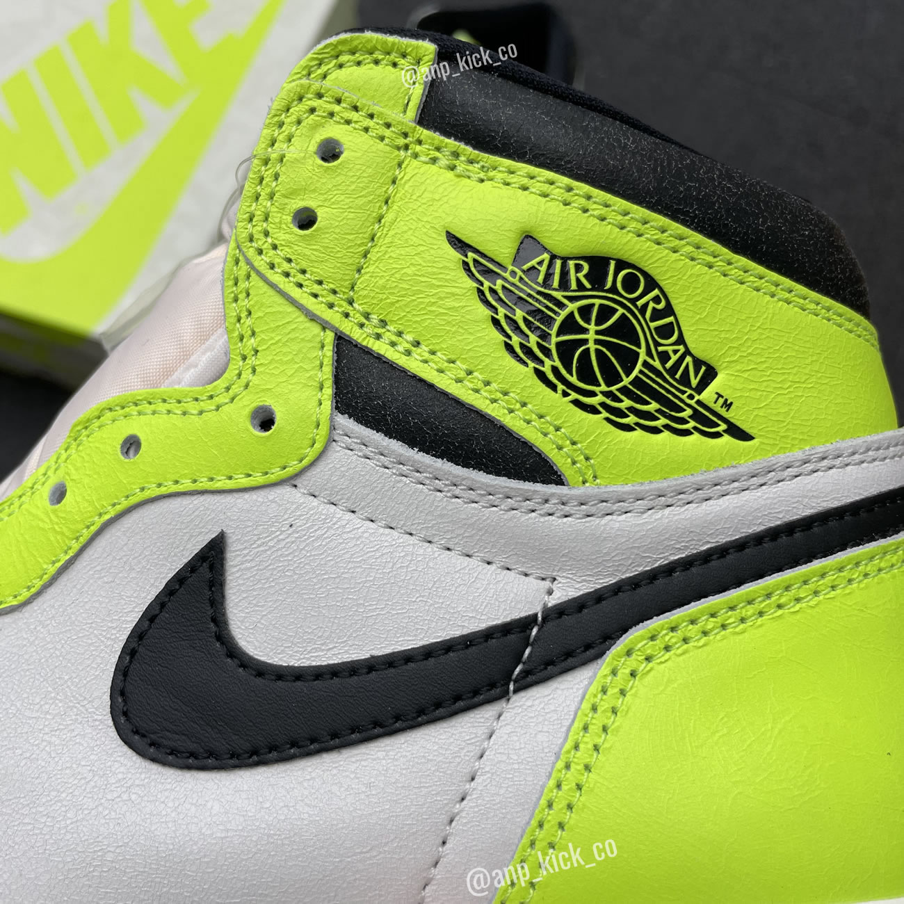 Air Jordan 1 Retro High Og Anpkick Volt Black Sail 555088 702 (2) - www.newkick.org Air Jordan 1 Retro High Og Anpkick Volt Black Sail 555088 702 (2) - www.newkick.org