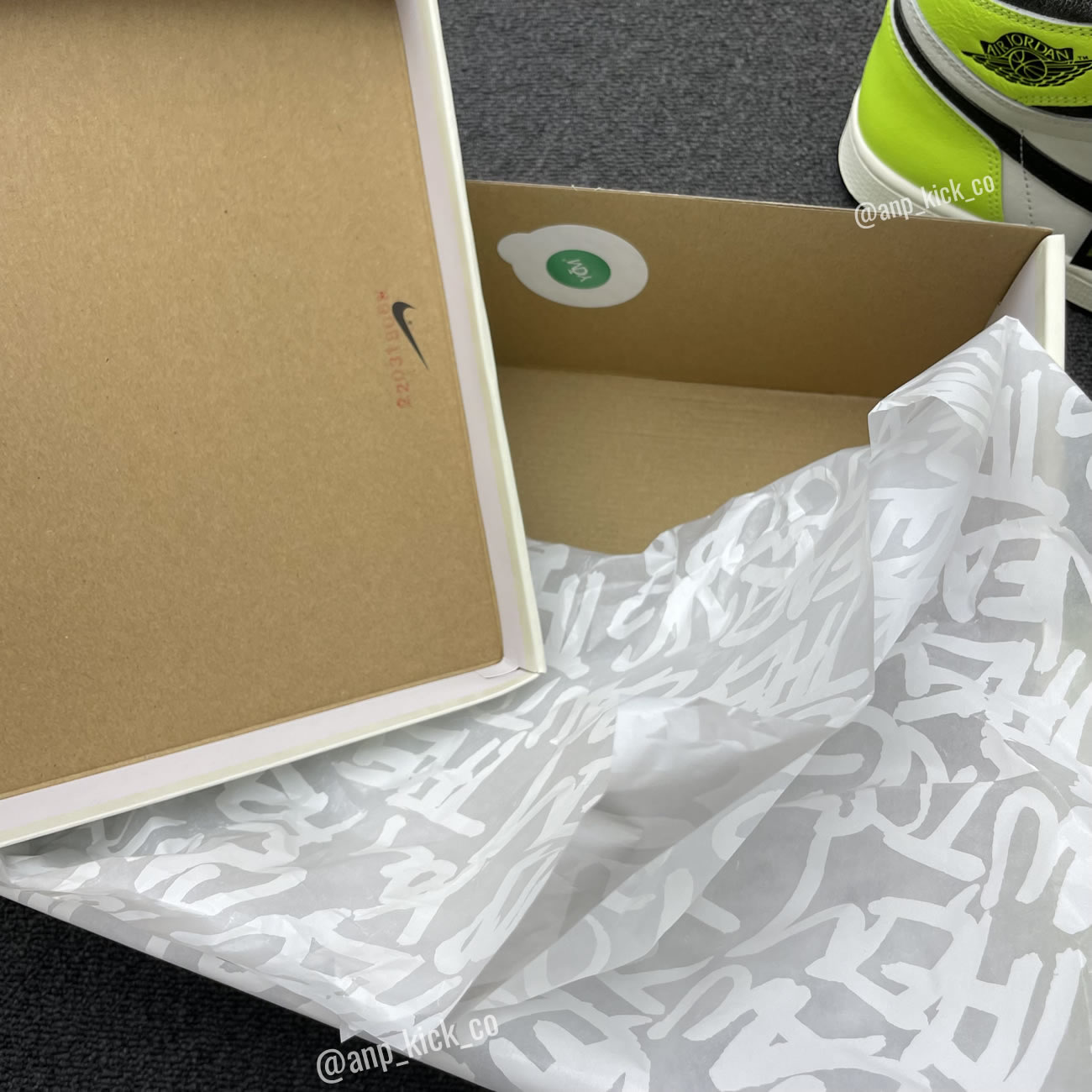 Air Jordan 1 Retro High Og Anpkick Volt Black Sail 555088 702 (9) - www.newkick.org Air Jordan 1 Retro High Og Anpkick Volt Black Sail 555088 702 (9) - www.newkick.org