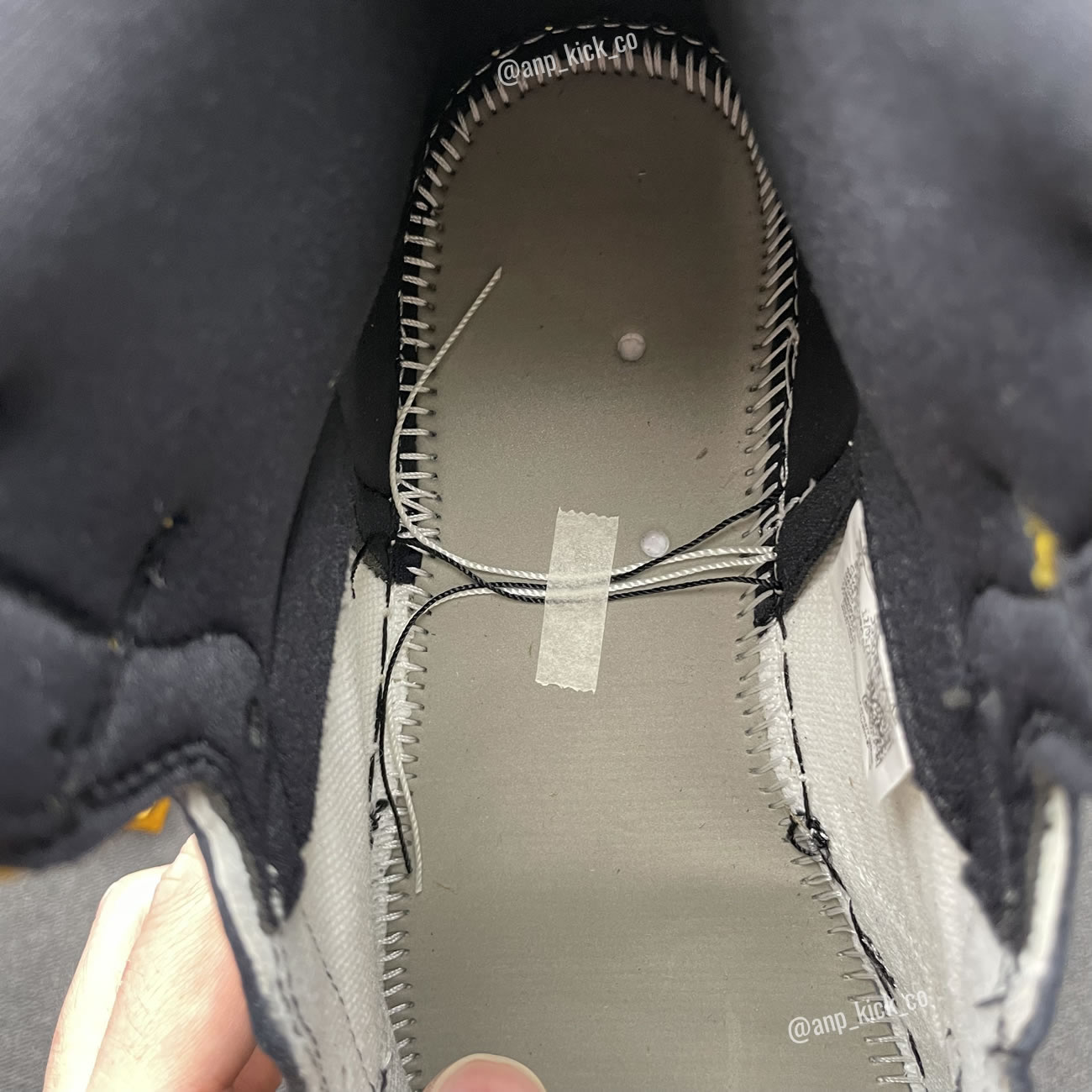 Air Jordan 1 Retro High Og Anpkick Yellow Toe 555088 711 (14) - www.newkick.org Air Jordan 1 Retro High Og Anpkick Yellow Toe 555088 711 (14) - www.newkick.org