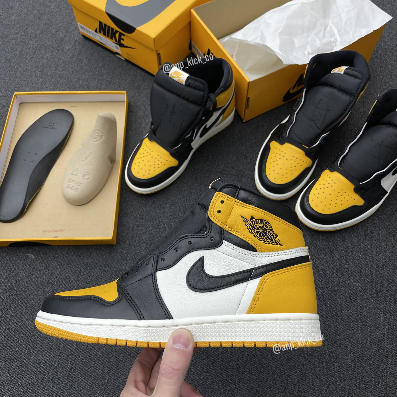 Air Jordan 1 Retro High Og Anpkick Yellow Toe 555088 711 (3) - www.newkick.org Air Jordan 1 Retro High Og Anpkick Yellow Toe 555088 711 (3) - www.newkick.org