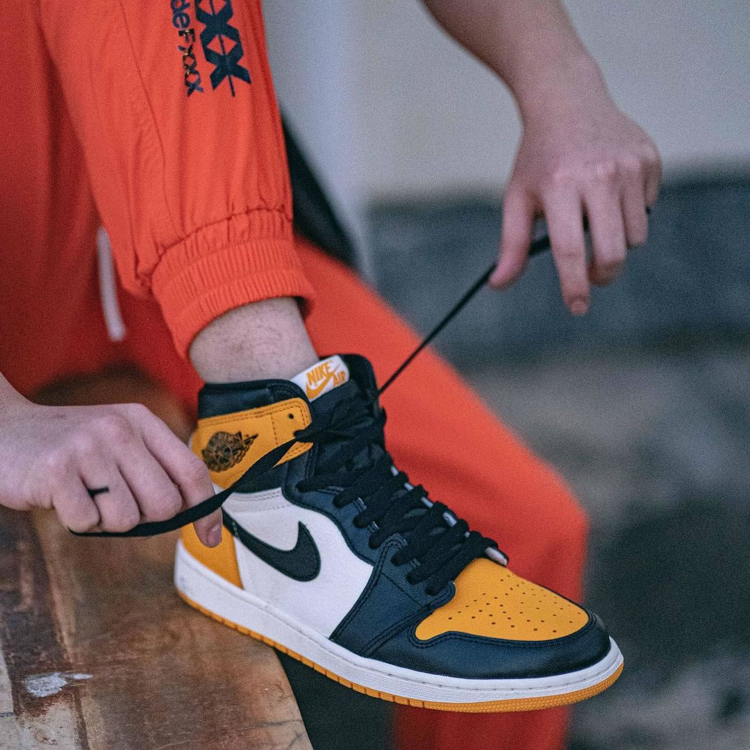 Air Jordan 1 Retro High Og Yellow Toe On Feet 555088 711 (11) - www.newkick.org Air Jordan 1 Retro High Og Yellow Toe On Feet 555088 711 (11) - www.newkick.org