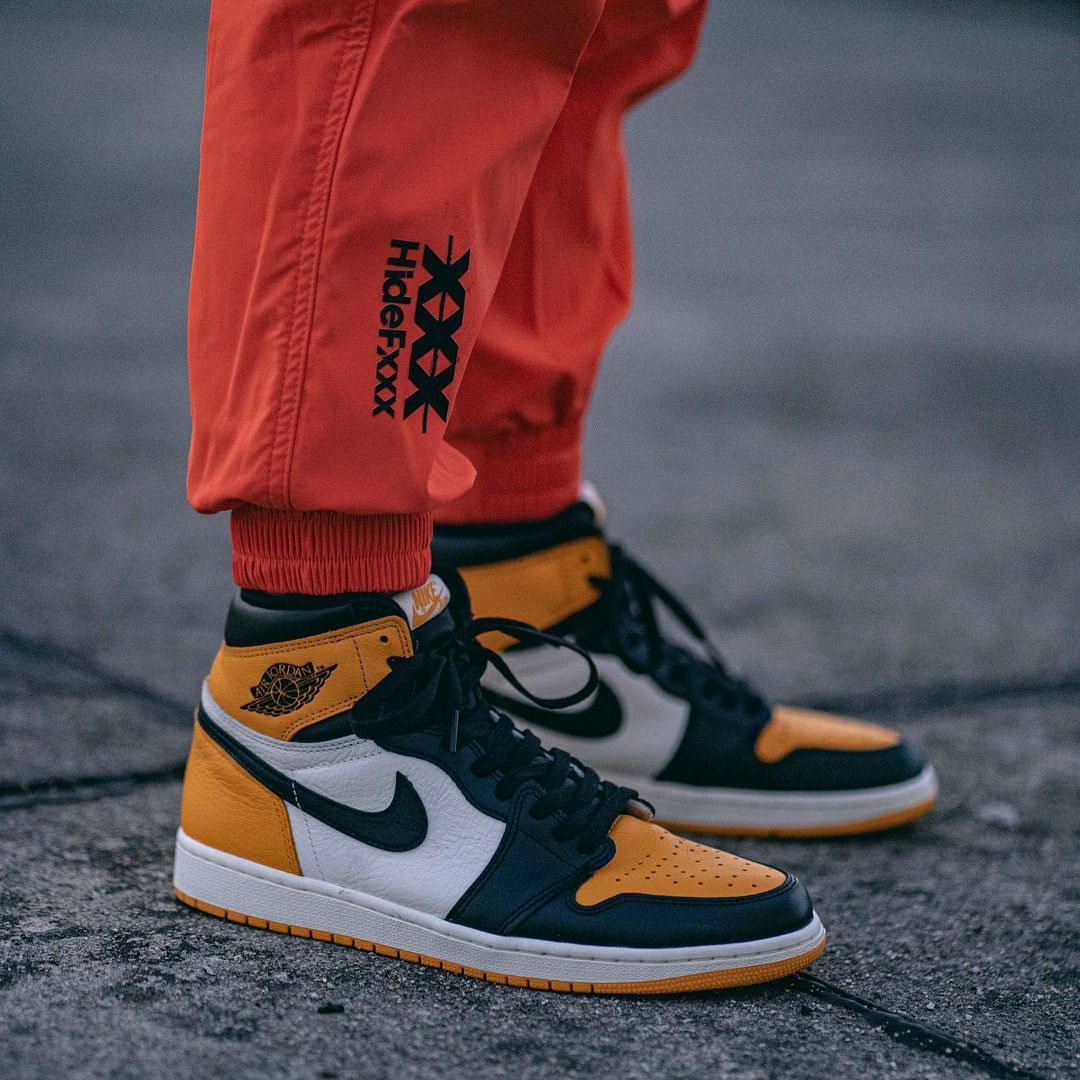 Air Jordan 1 Retro High Og Yellow Toe On Feet 555088 711 (16) - www.newkick.org Air Jordan 1 Retro High Og Yellow Toe On Feet 555088 711 (16) - www.newkick.org
