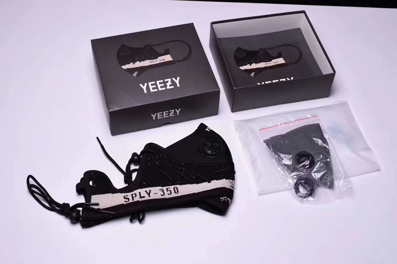 Adidas Yeezy Boost 350 V2 Oreo Face Mask (2) - www.newkick.org Adidas Yeezy Boost 350 V2 Oreo Face Mask (2) - www.newkick.org