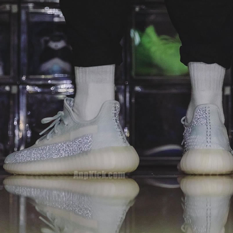 Adidas Yeezy Boost 350 V2 Cloud White On Feet Reflective Release Date Fw5317 (6) - www.newkick.org Adidas Yeezy Boost 350 V2 Cloud White On Feet Reflective Release Date Fw5317 (6) - www.newkick.org