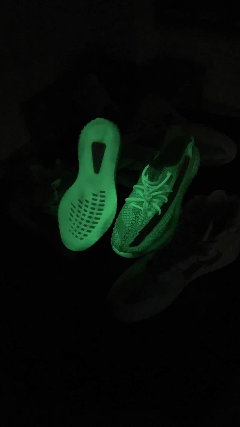 Adidas Yeezy Boost 350 V2 Gitd Glow In The Dark Spring 2019 (10) - www.newkick.org Adidas Yeezy Boost 350 V2 Gitd Glow In The Dark Spring 2019 (10) - www.newkick.org