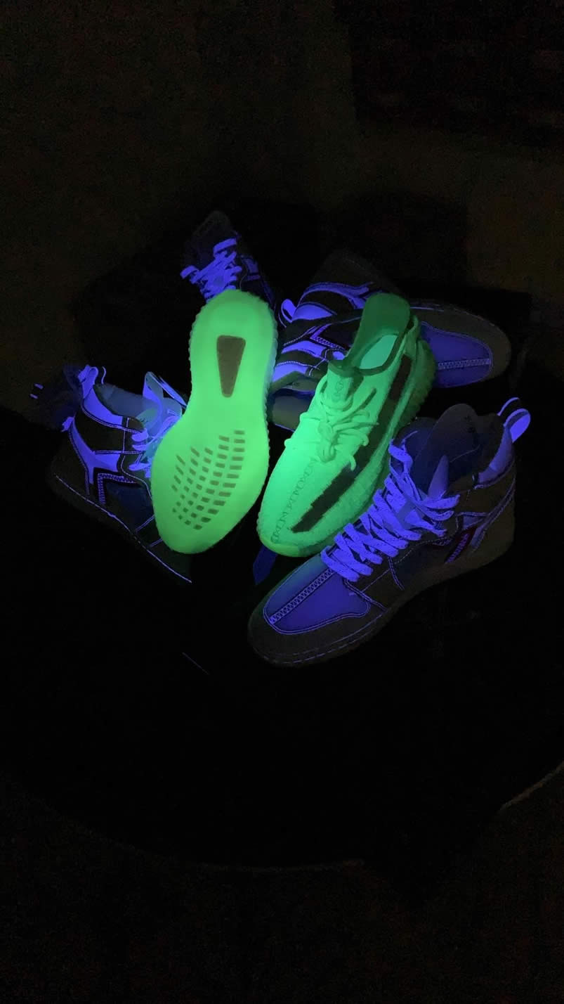 Adidas Yeezy Boost 350 V2 Gitd Glow In The Dark Spring 2019 (11) - www.newkick.org Adidas Yeezy Boost 350 V2 Gitd Glow In The Dark Spring 2019 (11) - www.newkick.org
