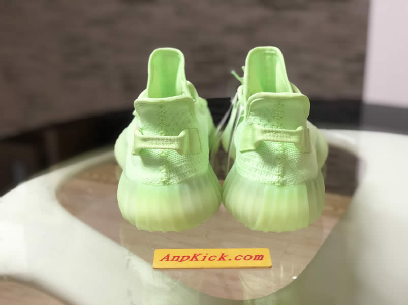 Adidas Yeezy Boost 350 V2 Gitd Glow In The Dark Spring 2019 (4) - www.newkick.org Adidas Yeezy Boost 350 V2 Gitd Glow In The Dark Spring 2019 (4) - www.newkick.org