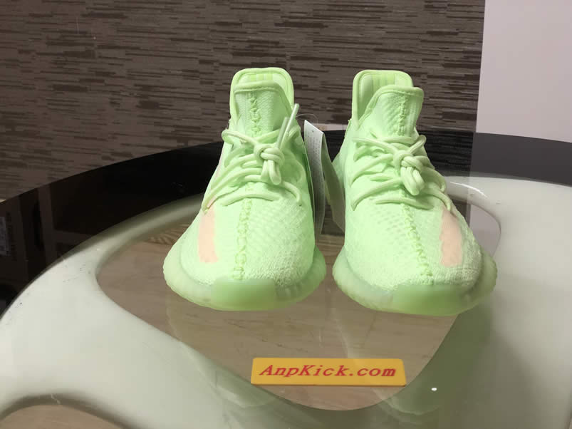 Adidas Yeezy Boost 350 V2 Gitd Glow In The Dark Spring 2019 (8) - www.newkick.org Adidas Yeezy Boost 350 V2 Gitd Glow In The Dark Spring 2019 (8) - www.newkick.org