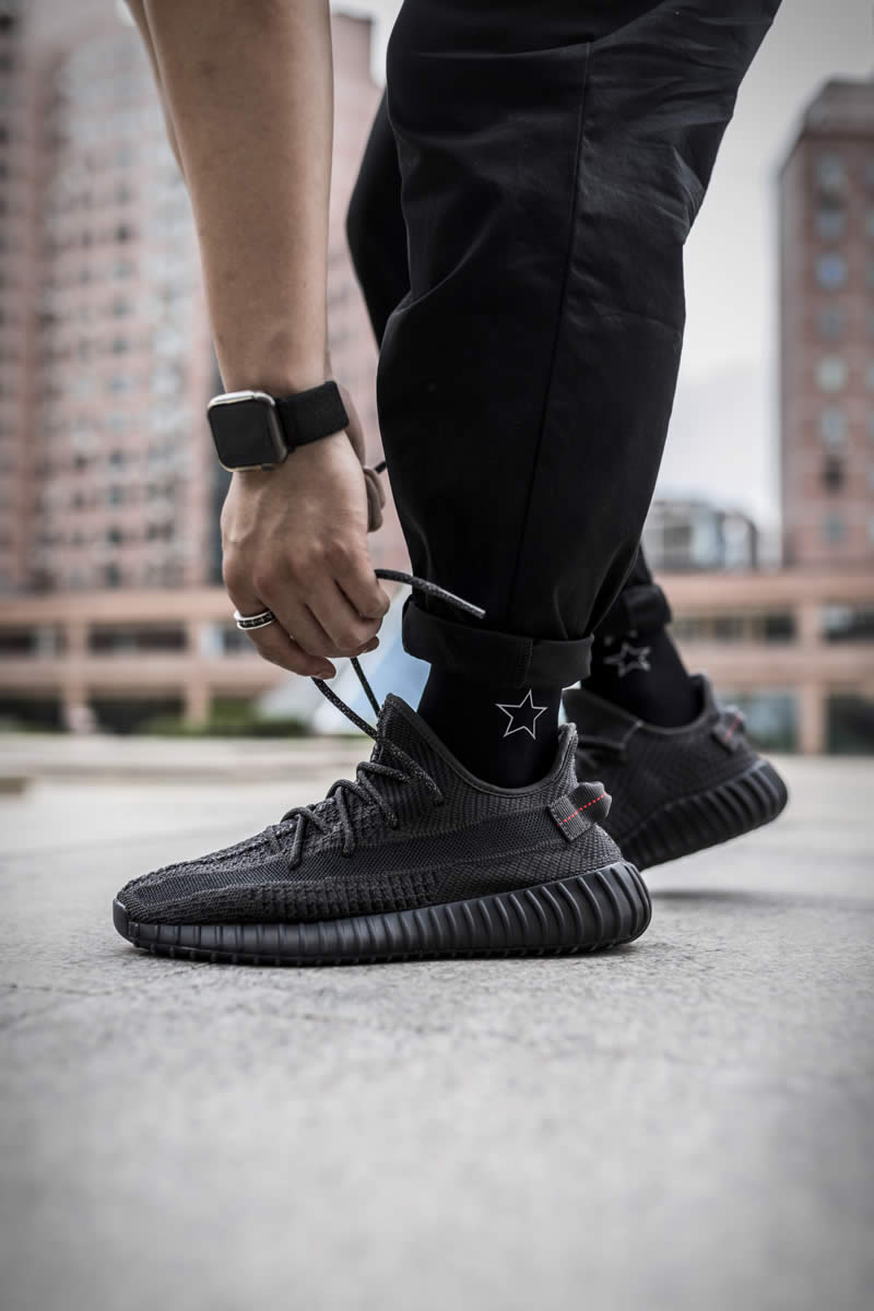Adidas Yeezy Boost 350 V2 Black None Refective On Feet Fu9013 (2) - www.newkick.org Adidas Yeezy Boost 350 V2 Black None Refective On Feet Fu9013 (2) - www.newkick.org
