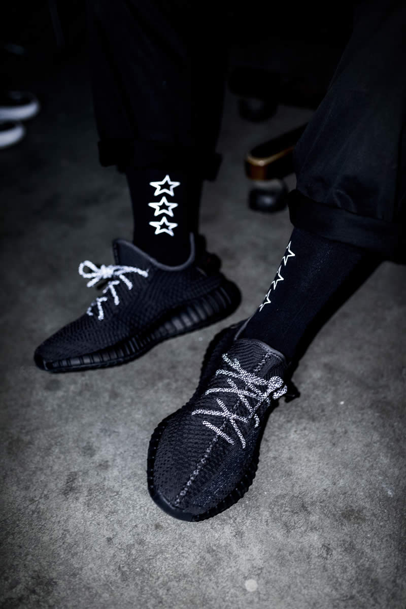 Adidas Yeezy Boost 350 V2 Black None Refective On Feet Fu9013 (4) - www.newkick.org Adidas Yeezy Boost 350 V2 Black None Refective On Feet Fu9013 (4) - www.newkick.org