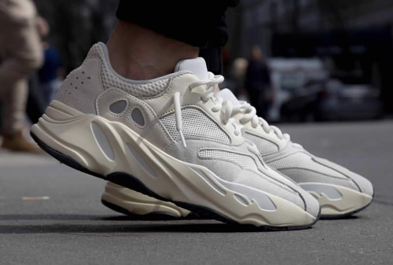 Adidas Yeezy Boost 700 Analog On Foot Outfit Release Date Eg7596 (2) - www.newkick.org Adidas Yeezy Boost 700 Analog On Foot Outfit Release Date Eg7596 (2) - www.newkick.org
