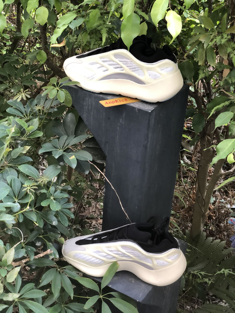 Adidas Yeezy Boost 700 V3 Azael Anpkick Release Date Fw4980 (1) - www.newkick.org
