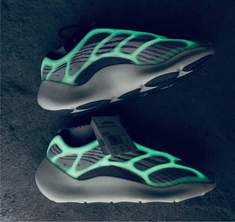 Adidas Yeezy Boost 700 V3 Azael Release Date Fw4980 (9) - www.newkick.org