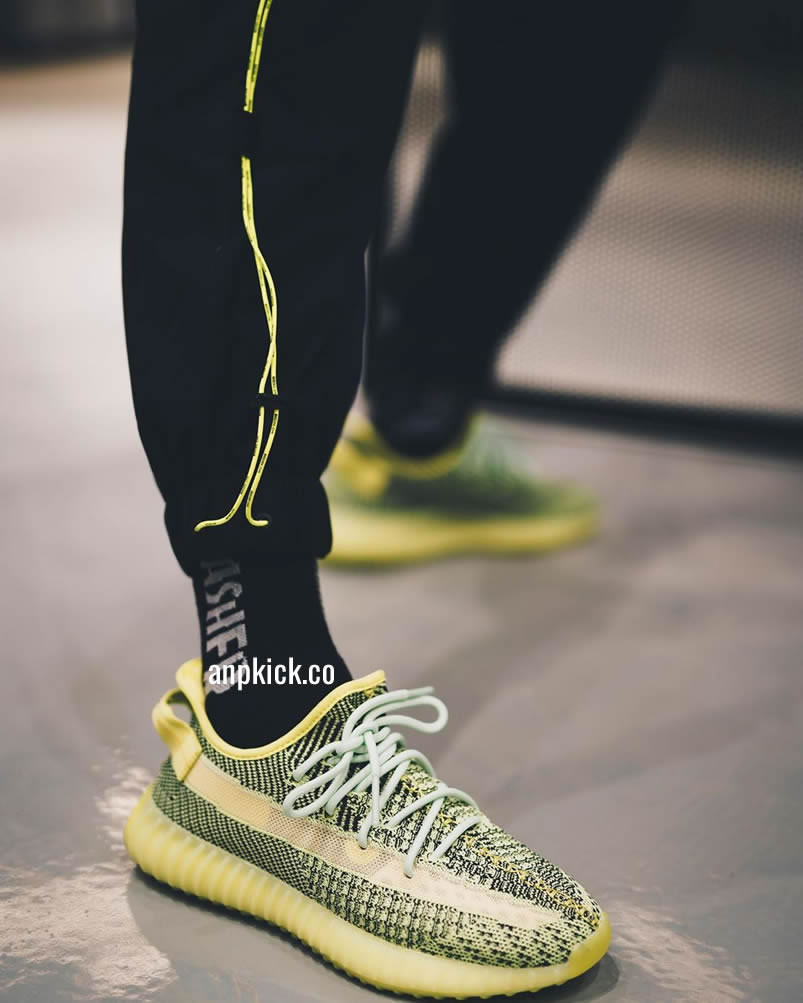 Adidas Yeezy Boost 350 V2 Yeezreel Reflective Green Black On Feet Release Date Fw4130 (6) - www.newkick.org Adidas Yeezy Boost 350 V2 Yeezreel Reflective Green Black On Feet Release Date Fw4130 (6) - www.newkick.org