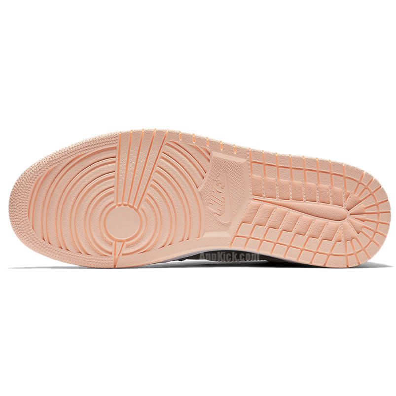 Air Jordan 1 Crimson Tint Hyper Pink Black 555088 081 (5) - www.newkick.org Air Jordan 1 Crimson Tint Hyper Pink Black 555088 081 (5) - www.newkick.org