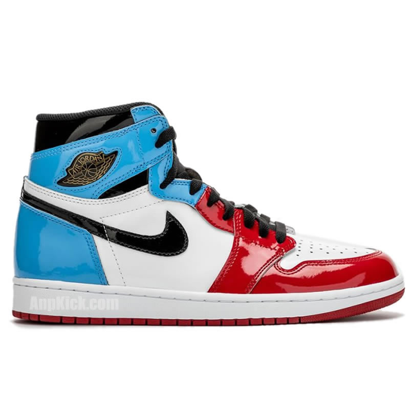 Air Jordan 1 High Og Fearless Mens Womens Shoes On Feet Release Date Ck5666 100 (2) - www.newkick.org Air Jordan 1 High Og Fearless Mens Womens Shoes On Feet Release Date Ck5666 100 (2) - www.newkick.org