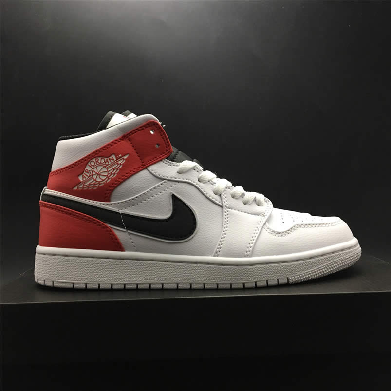 Air Jordan 1 Mid Gives The Bulls Aj1 White Red 554724 116 (1) - www.newkick.vip Air Jordan 1 Mid Gives The Bulls Aj1 White Red 554724 116 (1) - www.newkick.vip