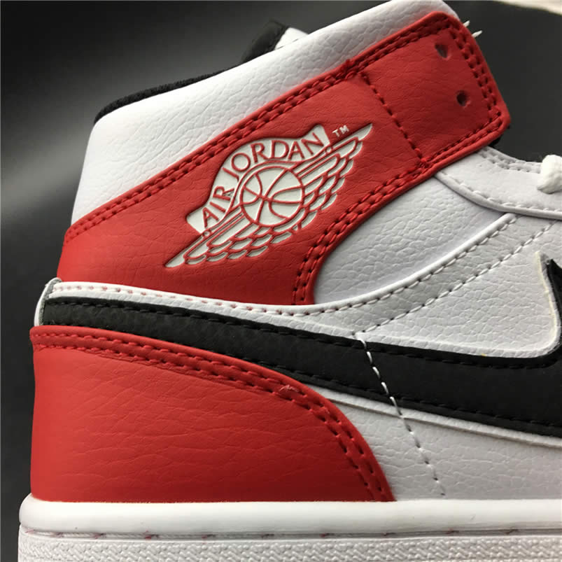 Air Jordan 1 Mid Gives The Bulls Aj1 White Red 554724 116 (2) - www.newkick.vip Air Jordan 1 Mid Gives The Bulls Aj1 White Red 554724 116 (2) - www.newkick.vip