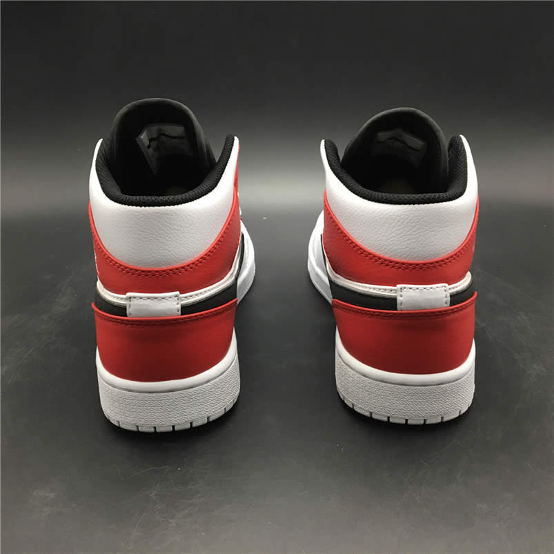 Air Jordan 1 Mid Gives The Bulls Aj1 White Red 554724 116 (8) - www.newkick.vip Air Jordan 1 Mid Gives The Bulls Aj1 White Red 554724 116 (8) - www.newkick.vip