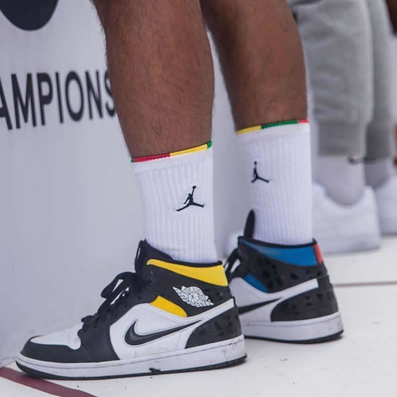 Air Jordan 1 Mid Quai 54 2019 Aj1 On Feet Womens Where To Buy Cj9219 001 (2) - www.newkick.org Air Jordan 1 Mid Quai 54 2019 Aj1 On Feet Womens Where To Buy Cj9219 001 (2) - www.newkick.org