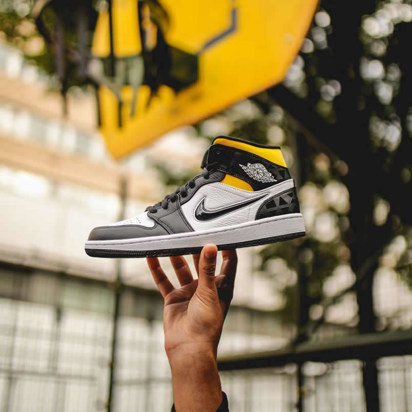 Air Jordan 1 Mid Quai 54 2019 Aj1 Womens Where To Buy Cj9219 001 (8) - www.newkick.org Air Jordan 1 Mid Quai 54 2019 Aj1 Womens Where To Buy Cj9219 001 (8) - www.newkick.org