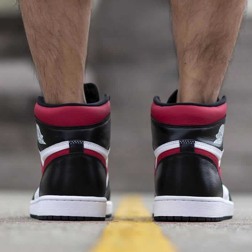 Air Jordan 1 Retro High Og Gym Red 2019 555088 061 On Feet (2) - www.newkick.org Air Jordan 1 Retro High Og Gym Red 2019 555088 061 On Feet (2) - www.newkick.org