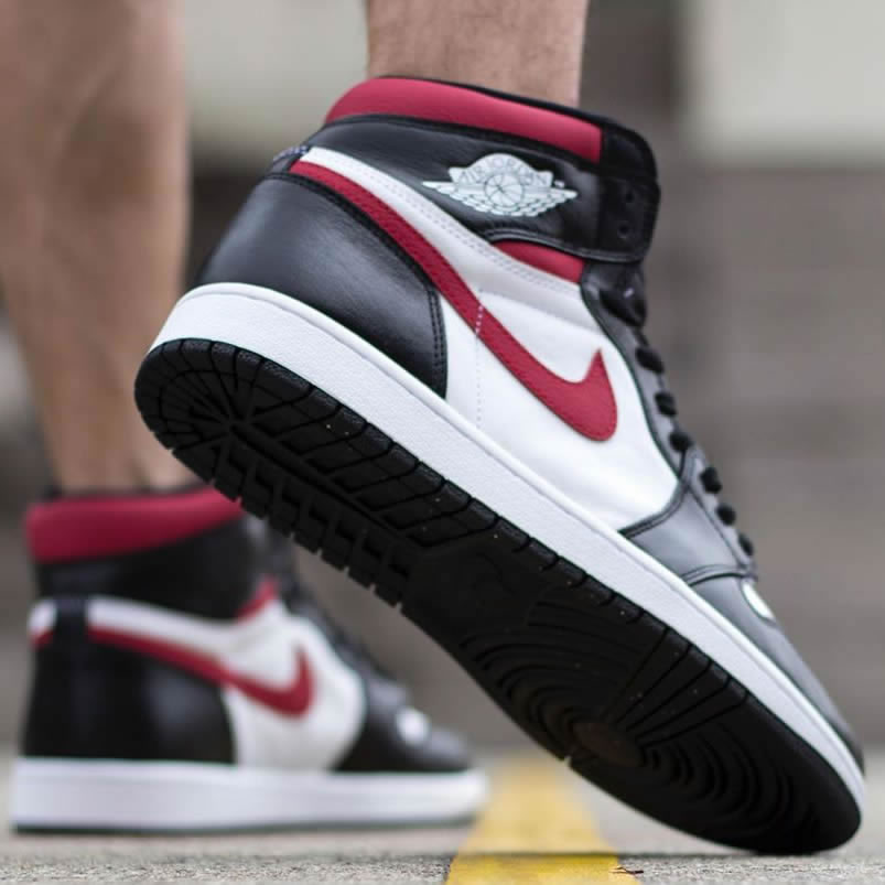 Air Jordan 1 Retro High Og Gym Red 2019 555088 061 On Feet (3) - www.newkick.org Air Jordan 1 Retro High Og Gym Red 2019 555088 061 On Feet (3) - www.newkick.org