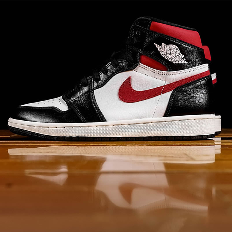 Air Jordan 1 Retro High Og Gym Red 2019 Black White Release Date 555088 061 (1) - www.newkick.org Air Jordan 1 Retro High Og Gym Red 2019 Black White Release Date 555088 061 (1) - www.newkick.org