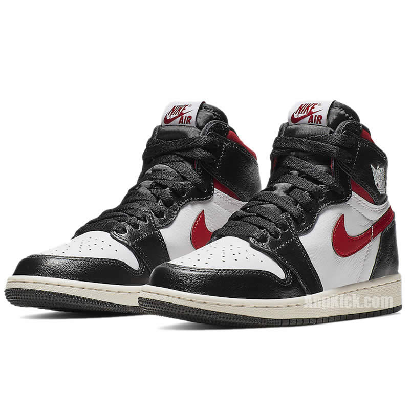 Air Jordan 1 Retro High Og Gym Red Black White 555088 061 (3) - www.newkick.org Air Jordan 1 Retro High Og Gym Red Black White 555088 061 (3) - www.newkick.org