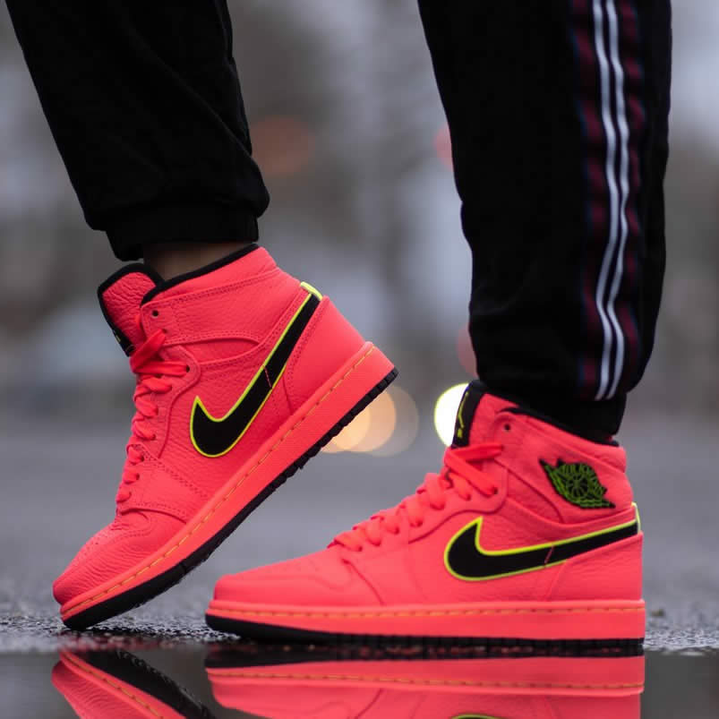 Air Jordan 1 Retro Premium Hot Punch On Feet Pink Pics Womens Aq9131 600 (1) - www.newkick.vip Air Jordan 1 Retro Premium Hot Punch On Feet Pink Pics Womens Aq9131 600 (1) - www.newkick.vip
