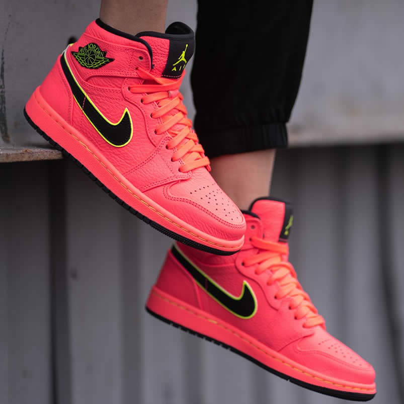 Air Jordan 1 Retro Premium Hot Punch On Feet Pink Pics Womens Aq9131 600 (2) - www.newkick.vip Air Jordan 1 Retro Premium Hot Punch On Feet Pink Pics Womens Aq9131 600 (2) - www.newkick.vip