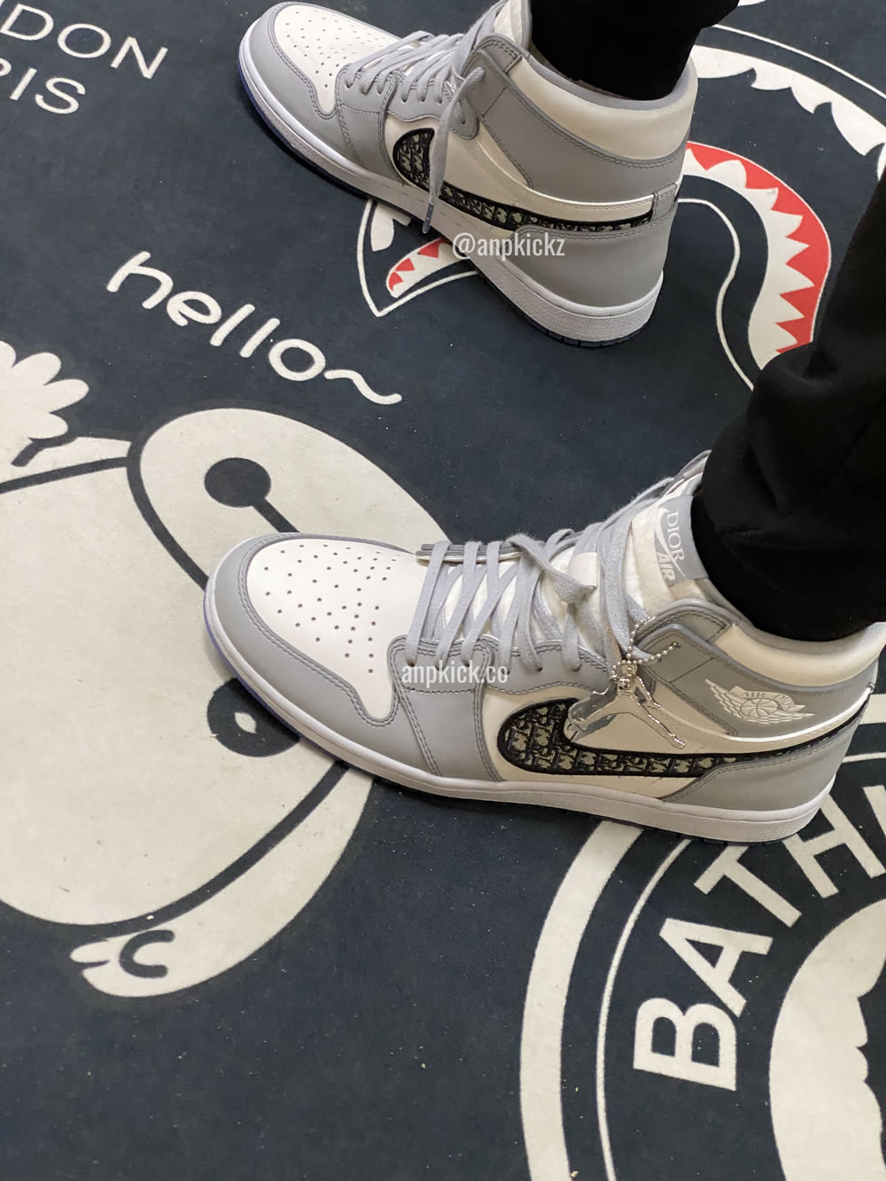 Dior Air Jordan 1 High Og Cn8607 002 On Feet Anpkickz (2) - www.newkick.org