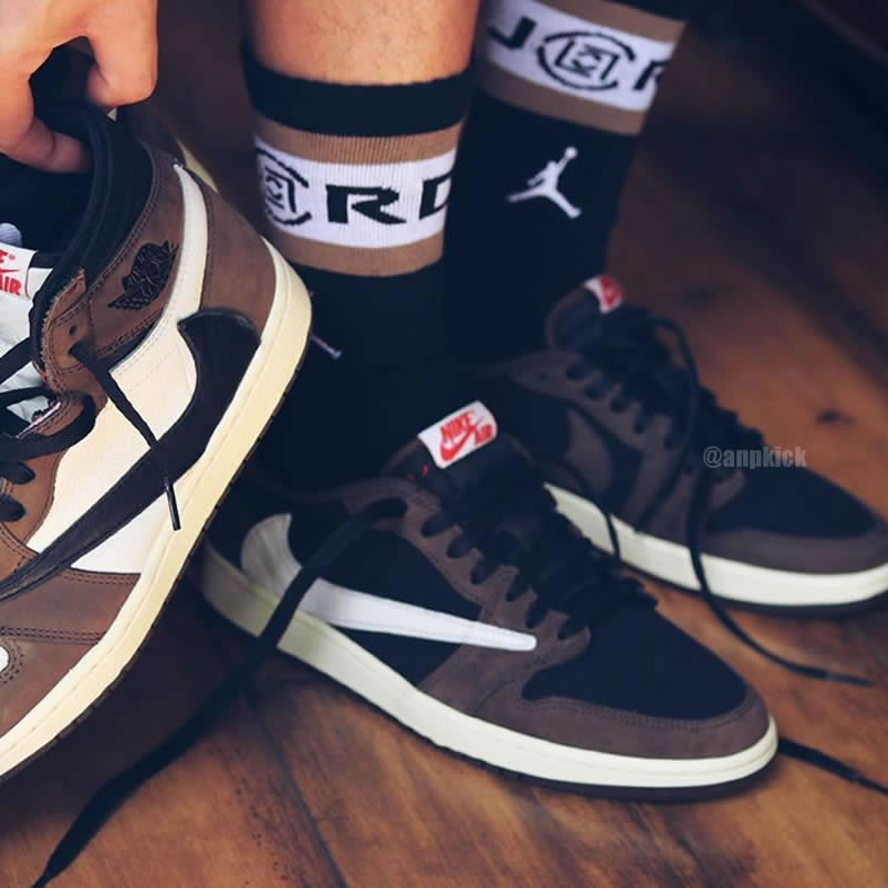 Travis Scott Air Jordan 1 Low Og On Feet Dark Mocha Cq4277 001 (1) - www.newkick.org