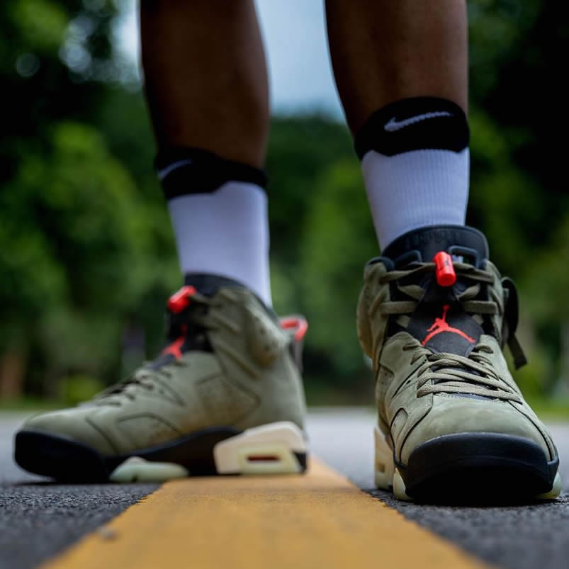 Travis Scott Air Jordan 6 Medium Olive Cactus Jack On Feet For Sale Cn1084 200 (1) - www.newkick.org Travis Scott Air Jordan 6 Medium Olive Cactus Jack On Feet For Sale Cn1084 200 (1) - www.newkick.org