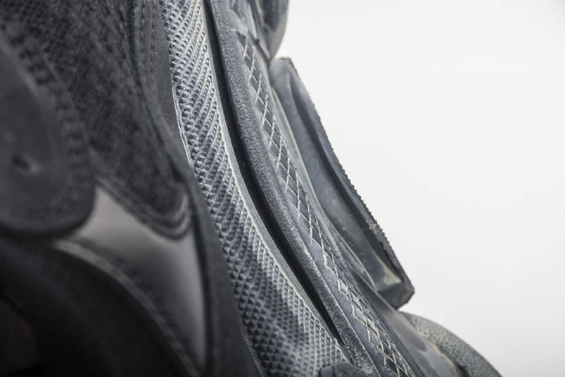 Balenciaga Triple S Sneakers Black Shoes 512176w09o1 1000 (26) - www.newkick.vip